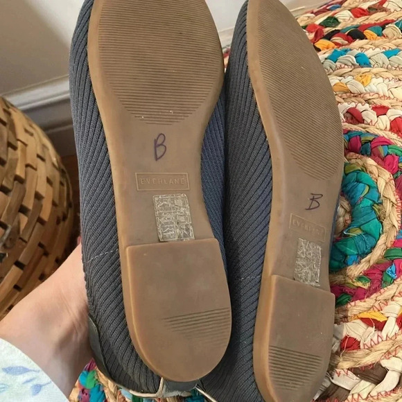 Everlane grey  ribbed glove shoes flats - Picture 3 of 5